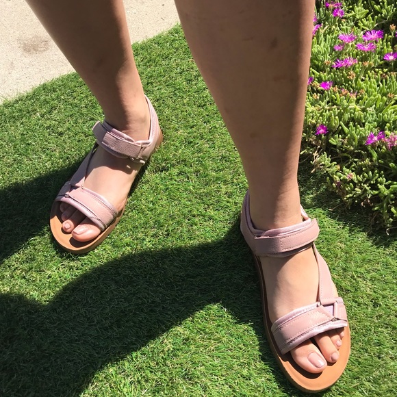 New blush sandals - Picture 10 of 12